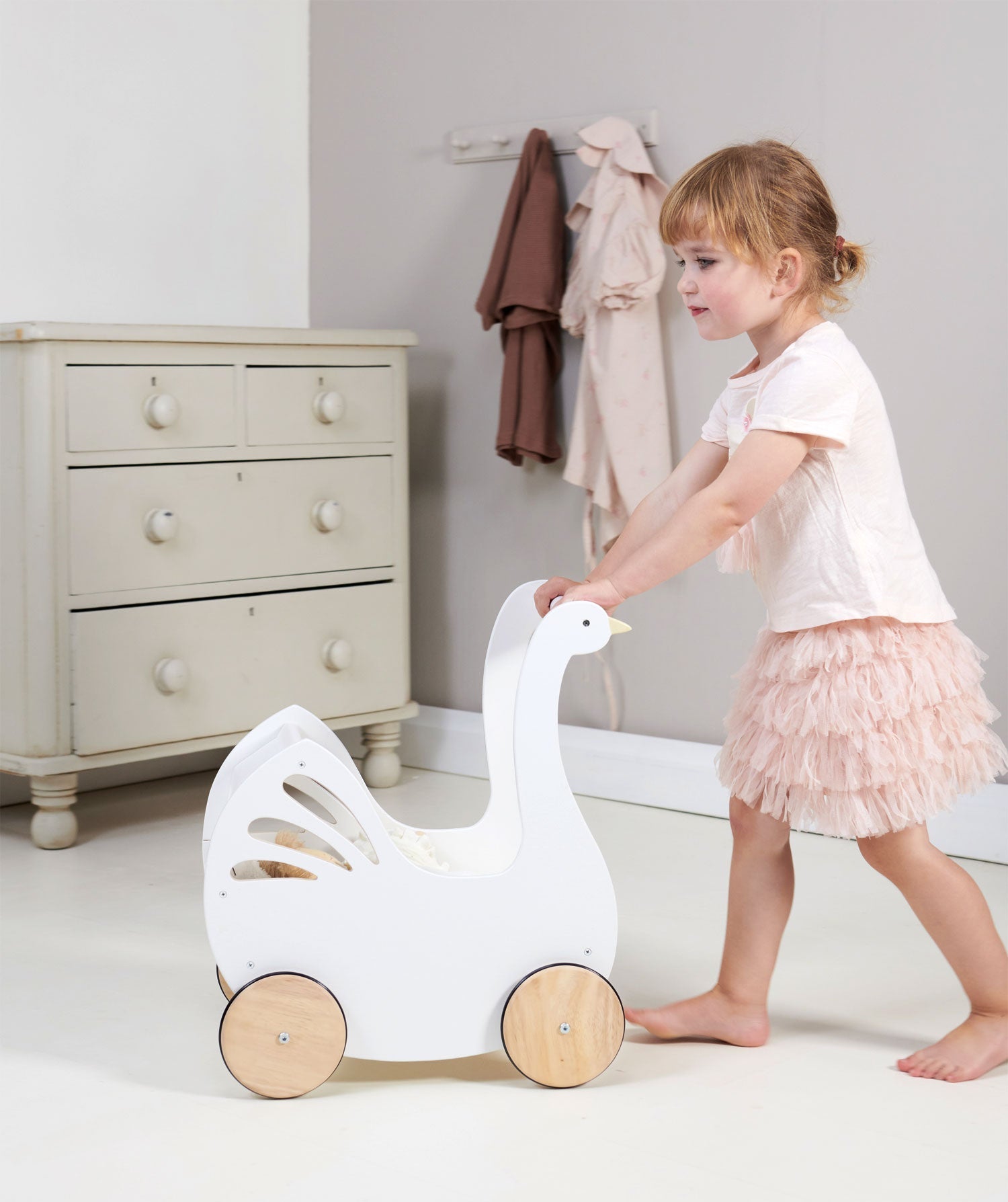 Sweet Swan Pram - REGN