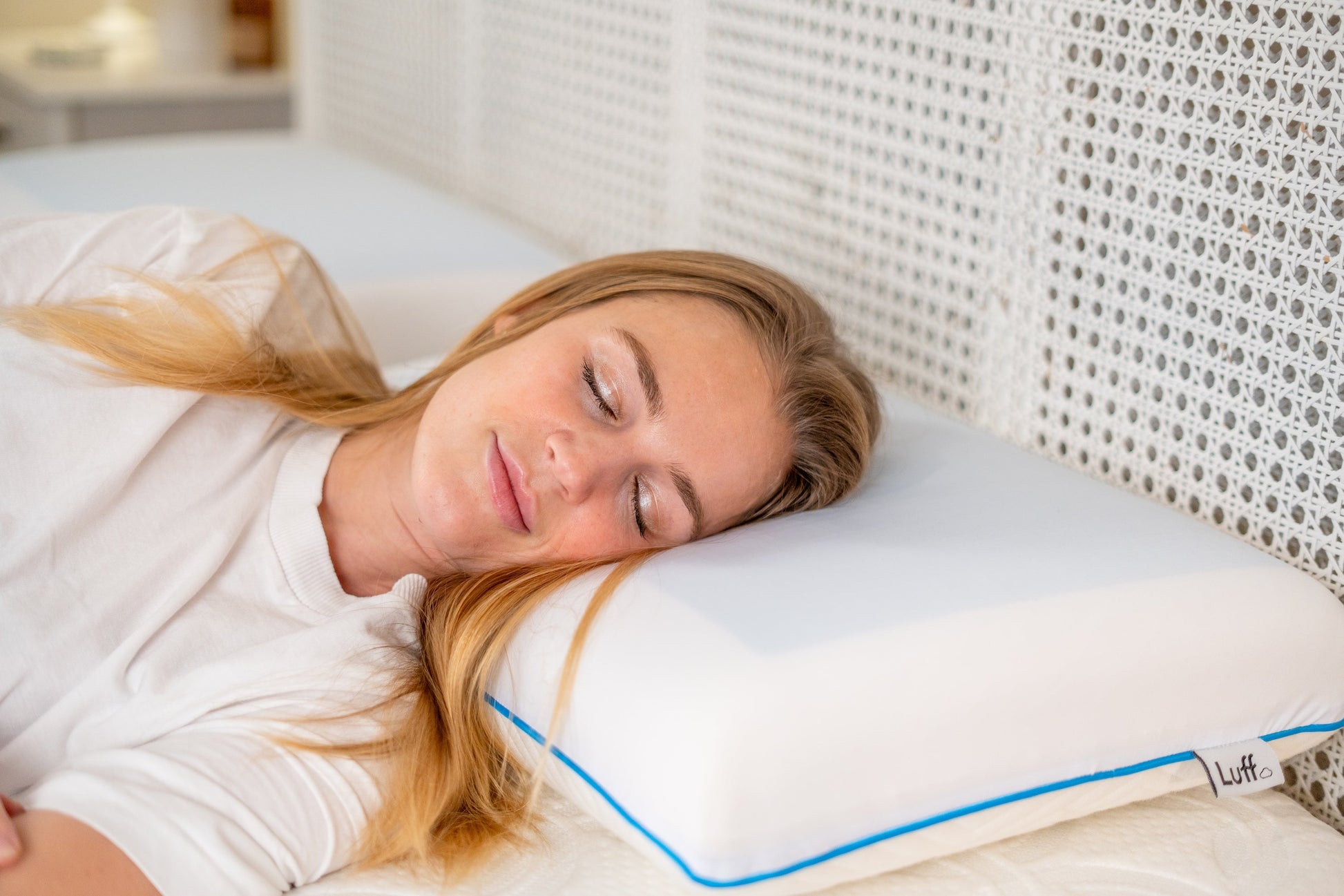 The Mayfair Cooling Gel Pillow - REGN