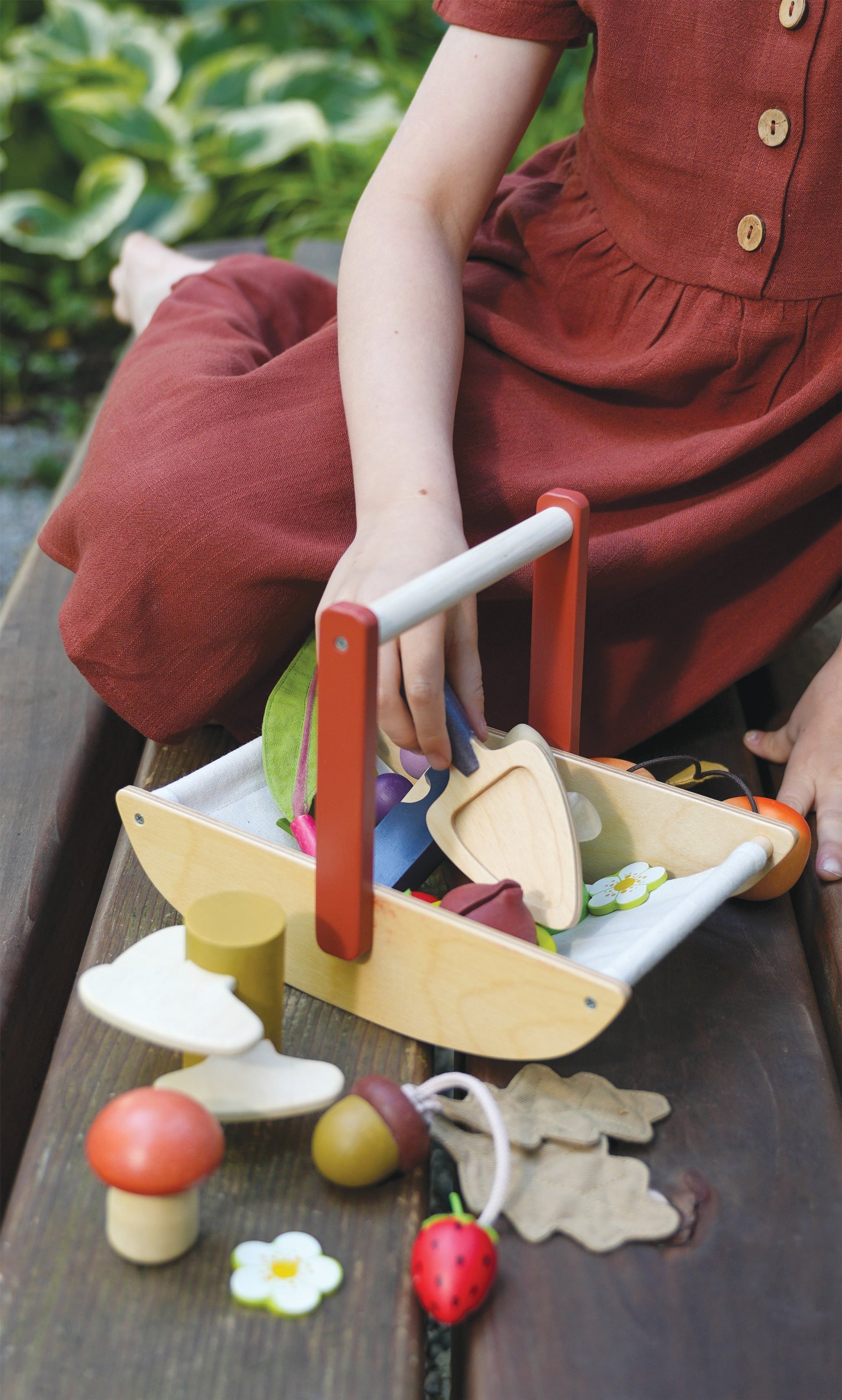 Wild Wood Foraging Trug - REGN