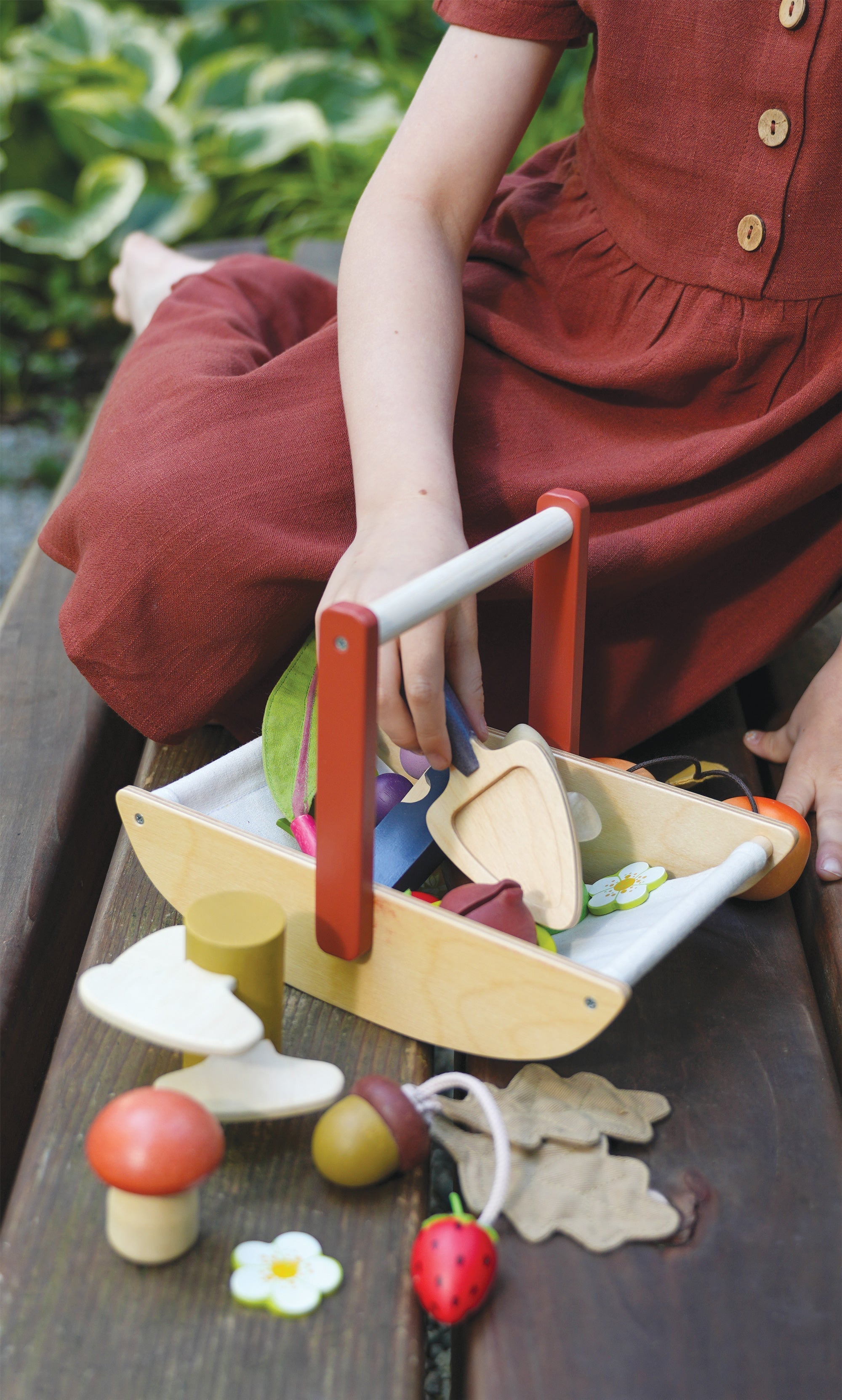 Wild Wood Foraging Trug - REGN