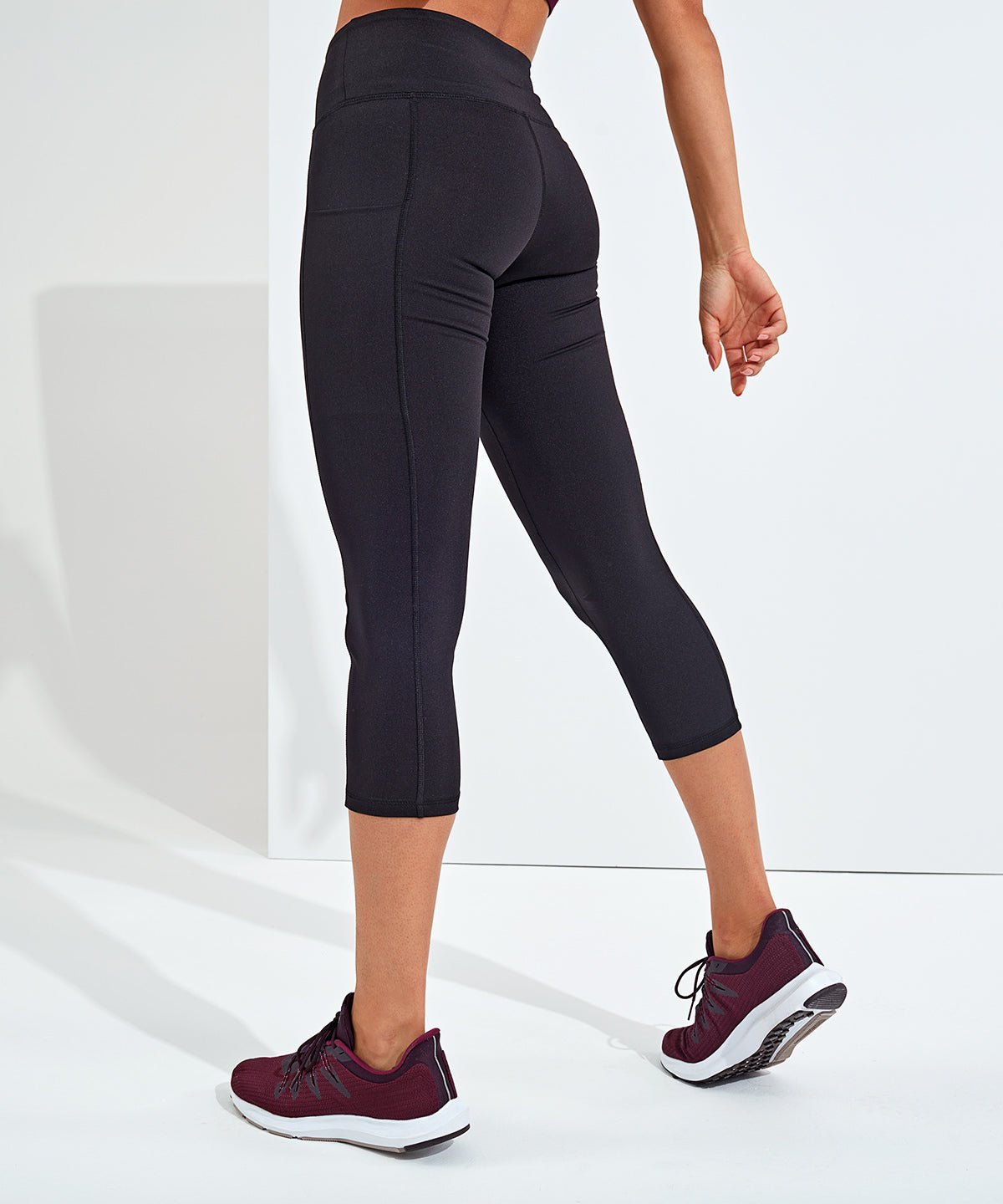 Womens Recycled Performance Leggings 3/4 Length - REGN