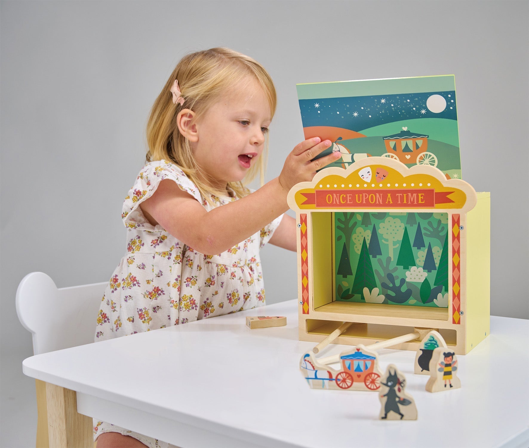 Wooden Tabletop Theatre - REGN