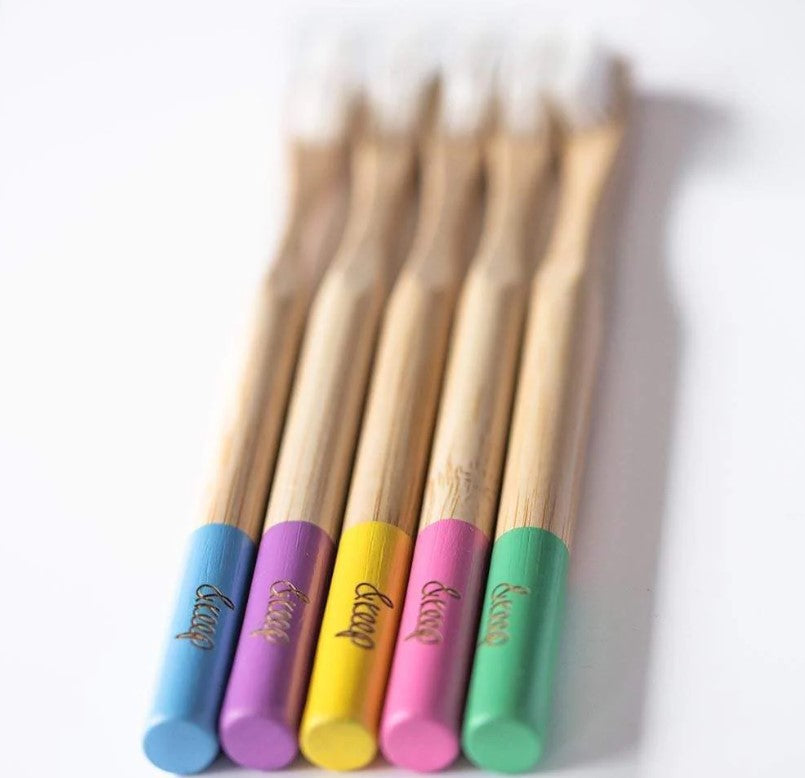 4 colourful toothbrushes by &keep